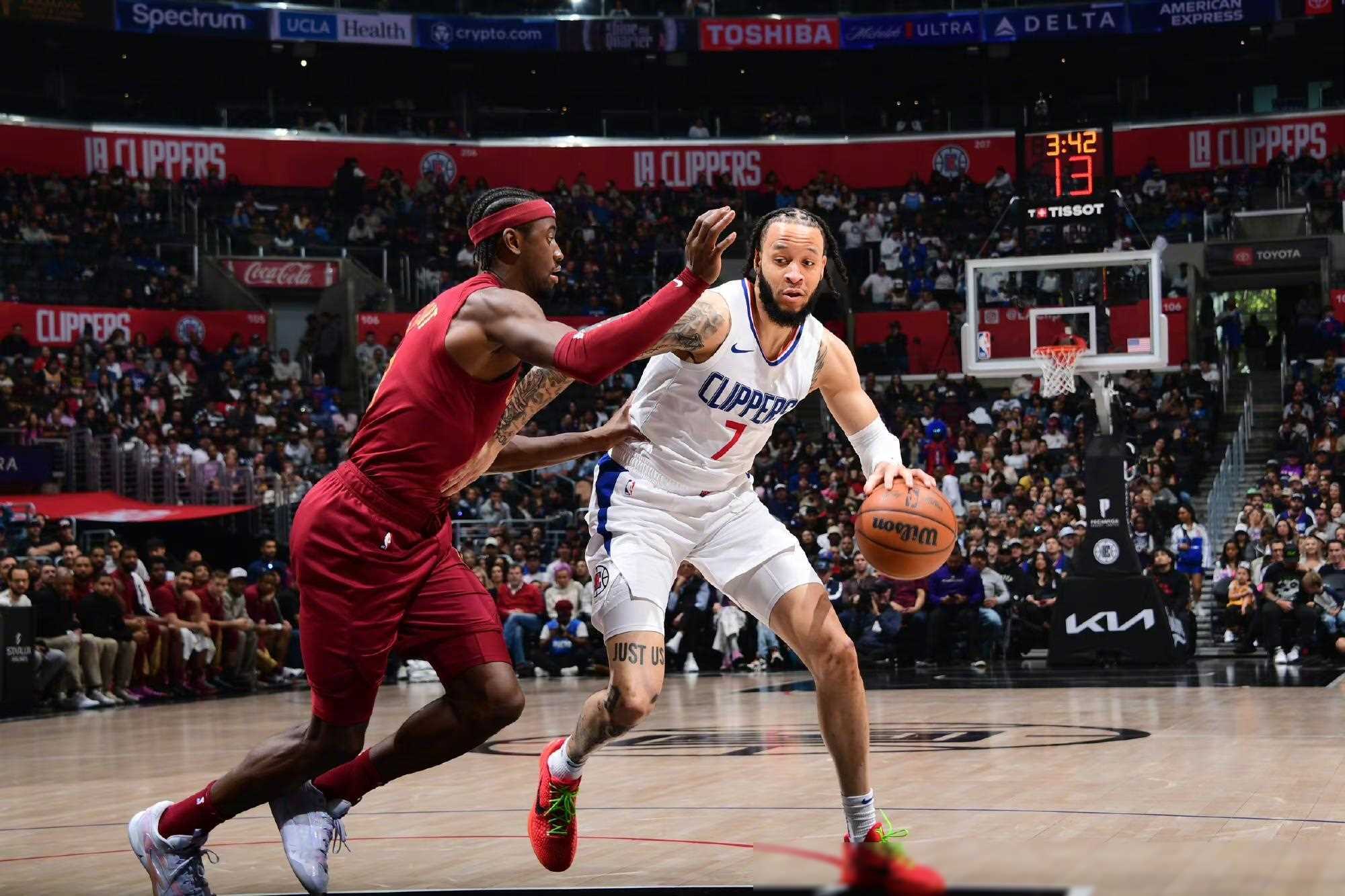 快船队完胜对手，晋级西部半决赛