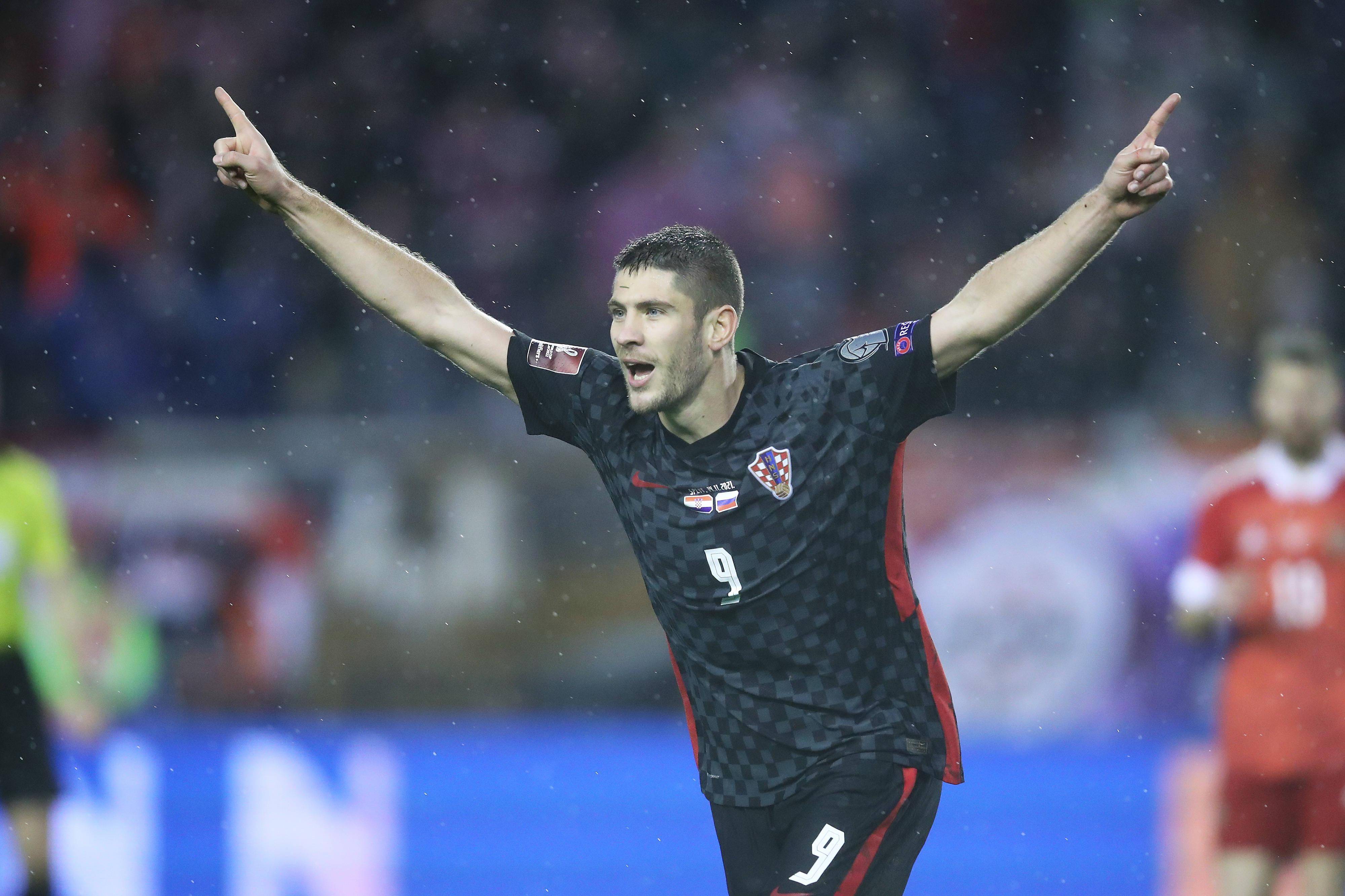 俄罗斯队力争晋级，备战世界杯热身赛