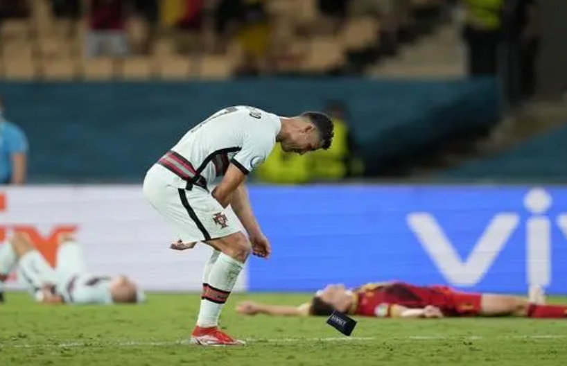 VAR判罚再引争议，拜仁对阵内马尔裁判判点引发巨大争议的简单介绍